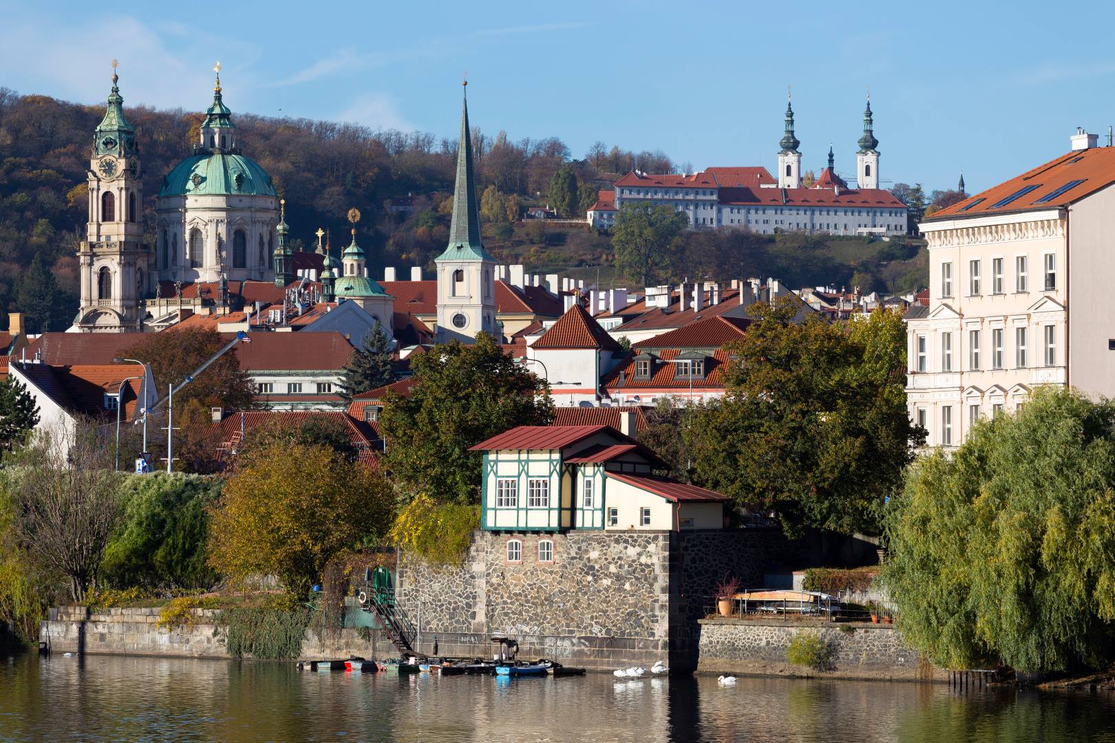 اقامت بلند مدت چک